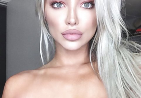 نماینده عمومی Alysa شکاف Puss Russian ضرب كانال گيف سكسي در تلگرام و شتم می کند